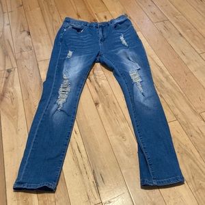 Jeans. Bought off Amazon. Worn once. Selling because they run a little big.